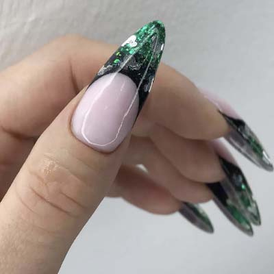 Маникюр